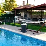 Moon - Tranquil 3br With Private Pool *