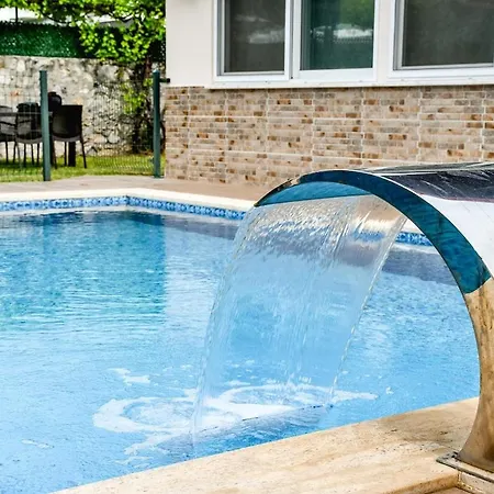 Willa Moon - Tranquil 3br With Private Pool