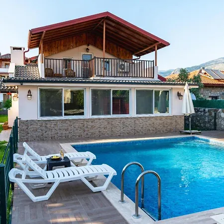 Moon - Tranquil 3br With Private Pool Villa *