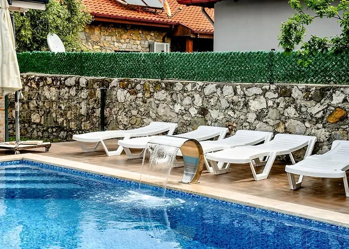 Moon - Tranquil 3br With Private Pool