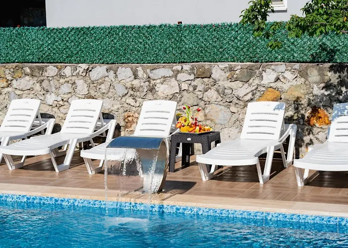 Moon - Tranquil 3br With Private Pool Villa *