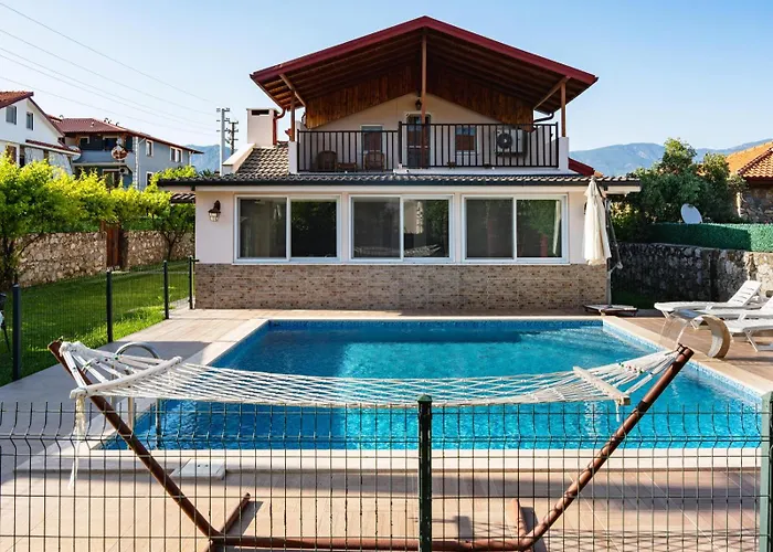 Villa Moon - Tranquil 3br With Private Pool *