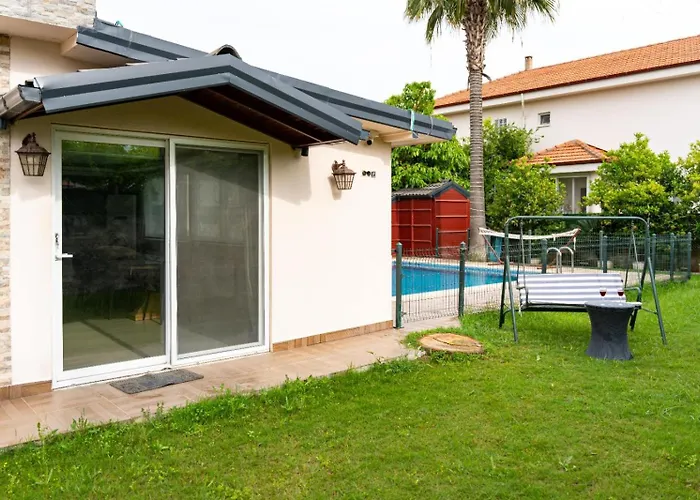 Villa Moon - Tranquil 3br With Private Pool *