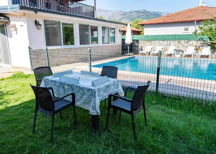 Moon - Tranquil 3br With Private Pool Villa *